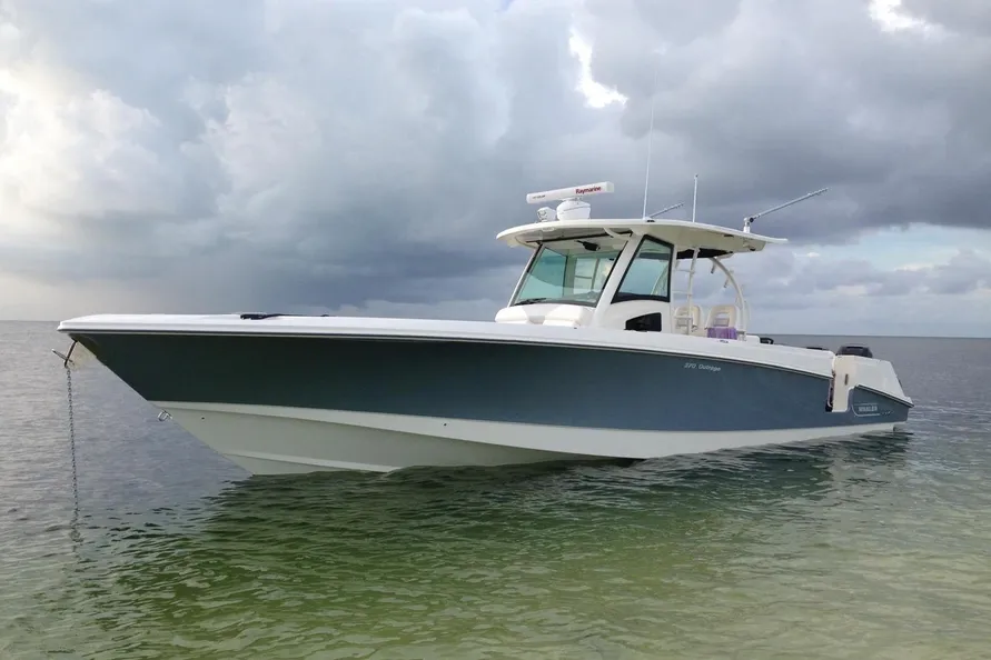 2013 Boston Whaler 370 Outrage