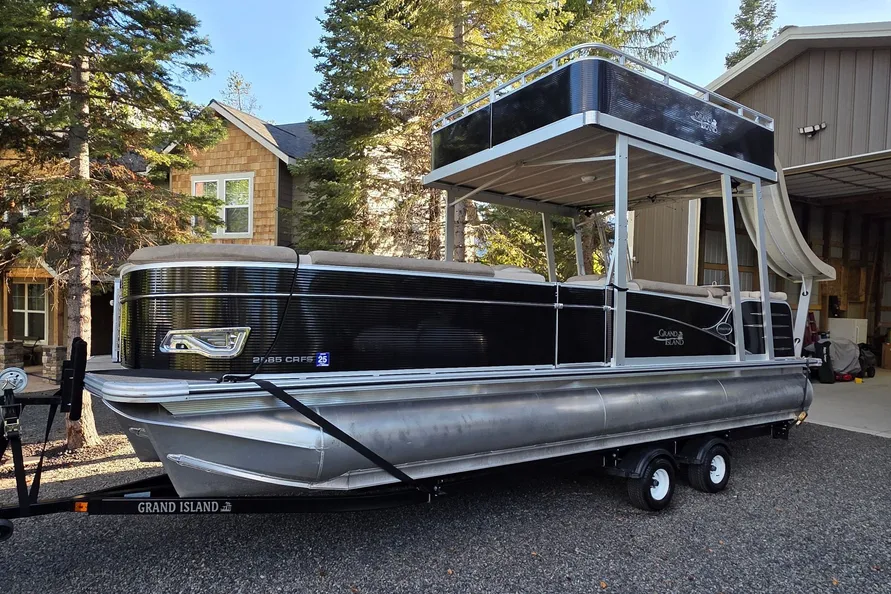 2020 Avalon Grand Island Cascade