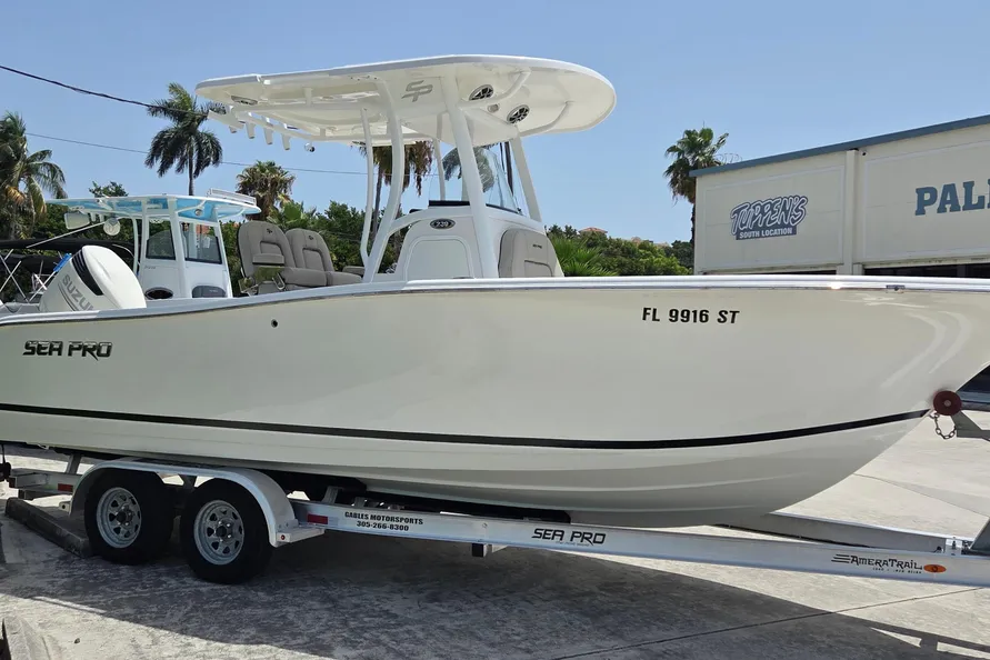2020 Sea Pro 239 Center Console