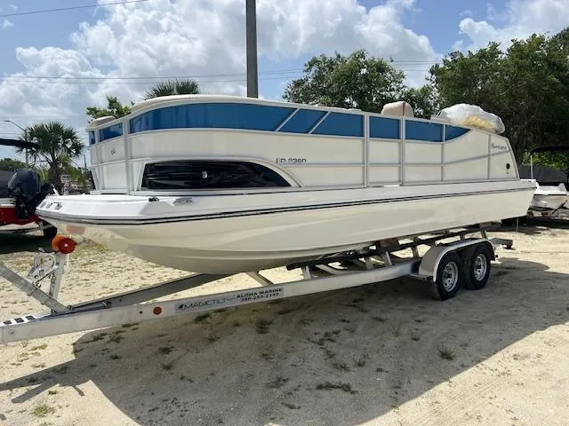 2025 Hurricane FunDeck 2360 SBC OB