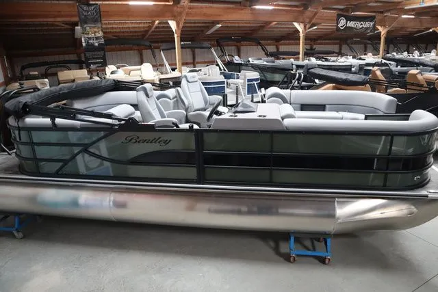 2026 Bentley Pontoons Legacy 223 Navigator