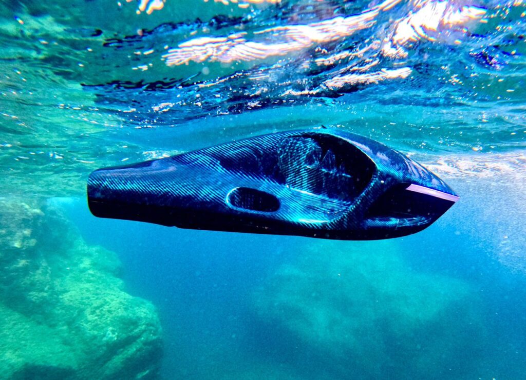 SeaNXT Elite: World’s First All-Carbon 50 lb Underwater Scooter